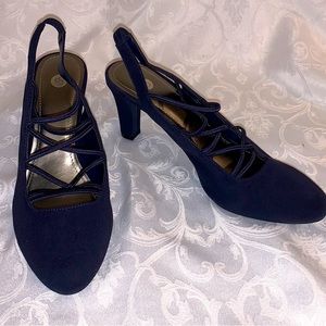 CP Vanessa Blue heels size 9 1/2 M